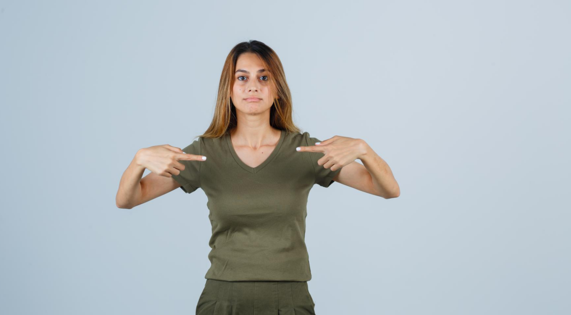 how to dress with broad shoulders