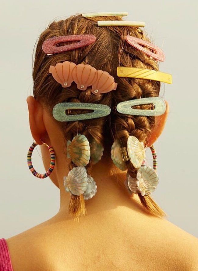 All kinds of hair accessories