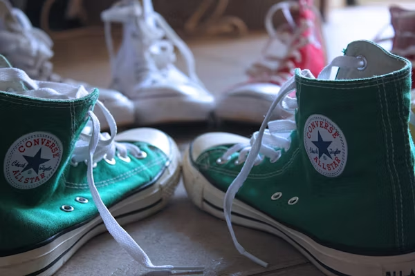 How to Straight Lace ShoesLearn these tricks and no more messy shoelaces